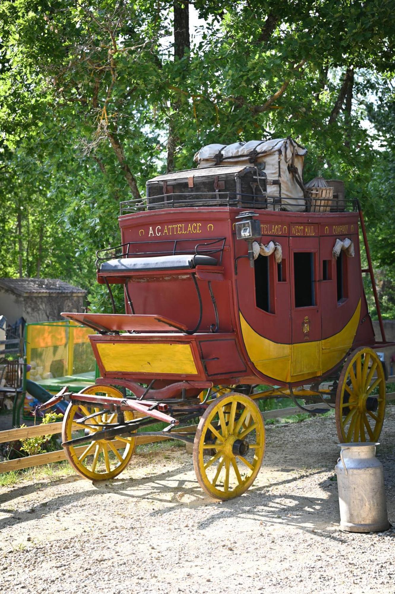 Camping Le Colorado Рюстрель Экстерьер фото